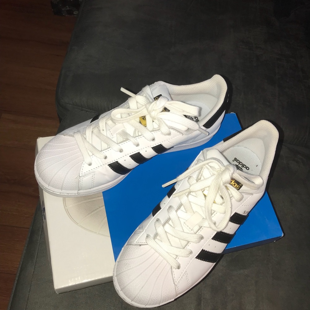 Adidas Superstar - image 3